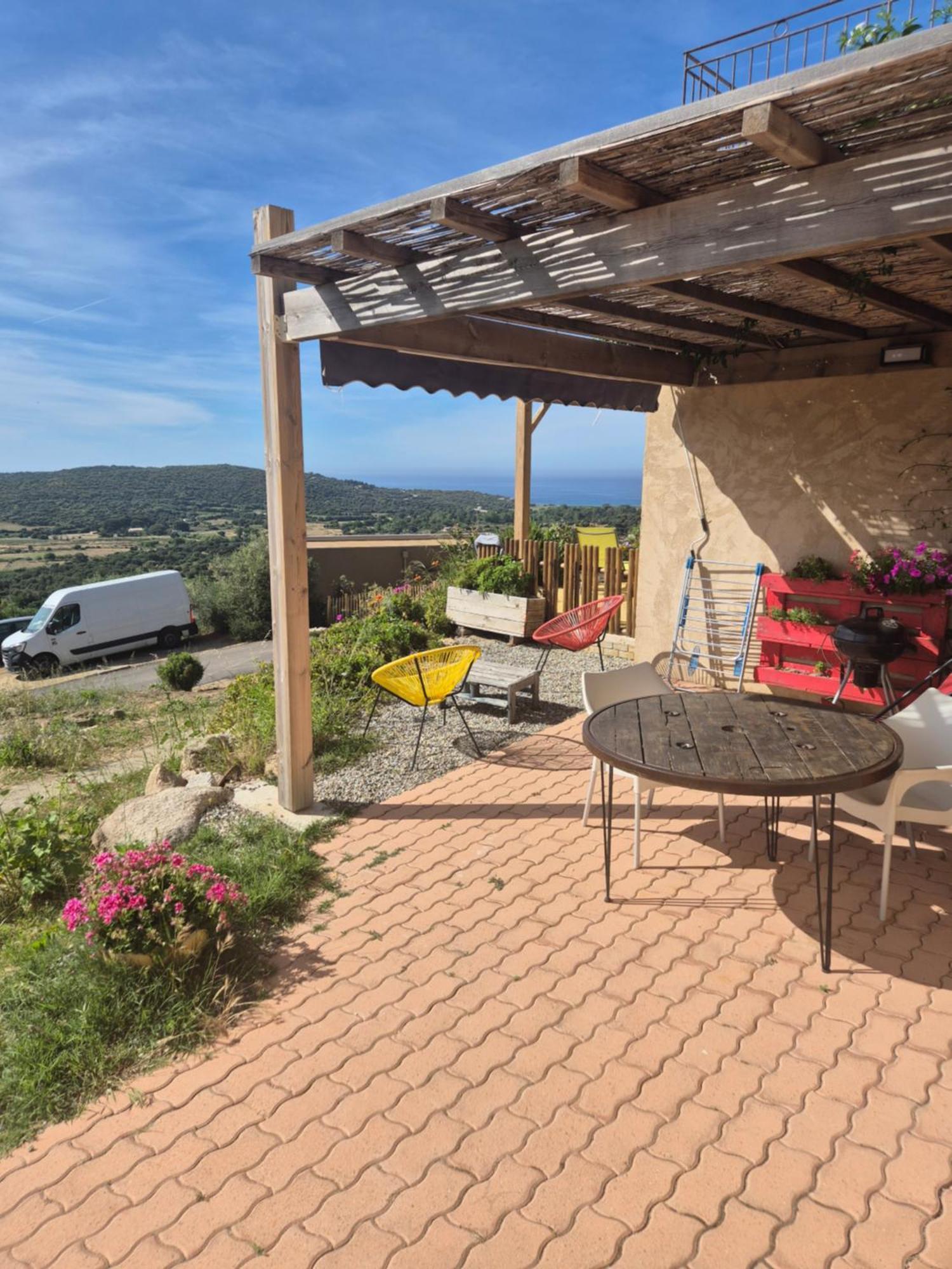Charmant Petit Logement A 3 Kms De La Plage Belgodère Pokoj fotografie